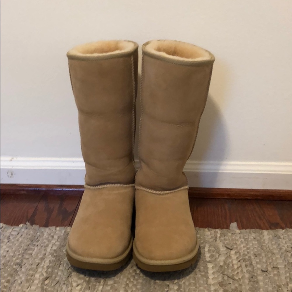 Ugg boots size 8